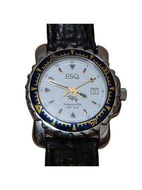 Vtg Esq Esquire Sprite Submersible 330 Feet Date Watch With Black Leather Band